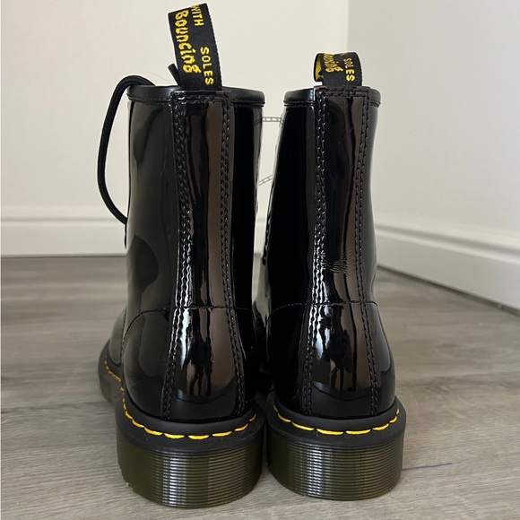 Doc Dr. Martens Black Patent 1460 Lace-Up Boots, UK 5/US 7/EU 38 Women - Picture 4 of 9